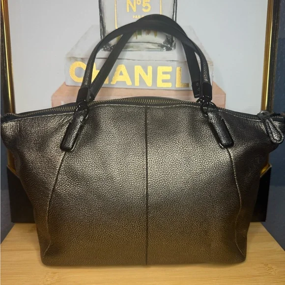 Coach Kelsey Metallic Gold Crackle Leather Tote Bag With Zipper Closure- - Picture 3 of 9